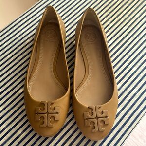 Tory Burch flat shoes